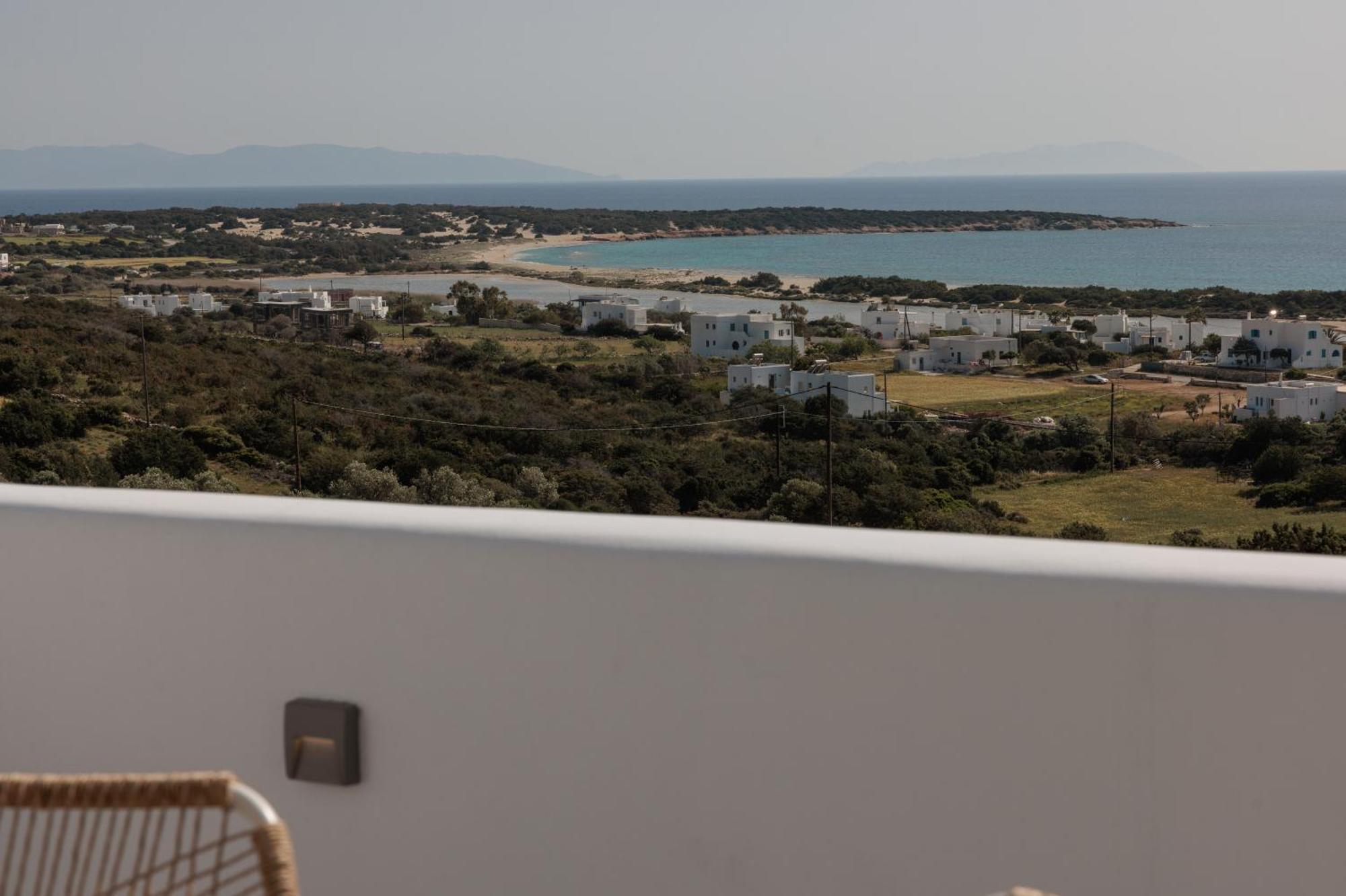 Phoenicia Naxos