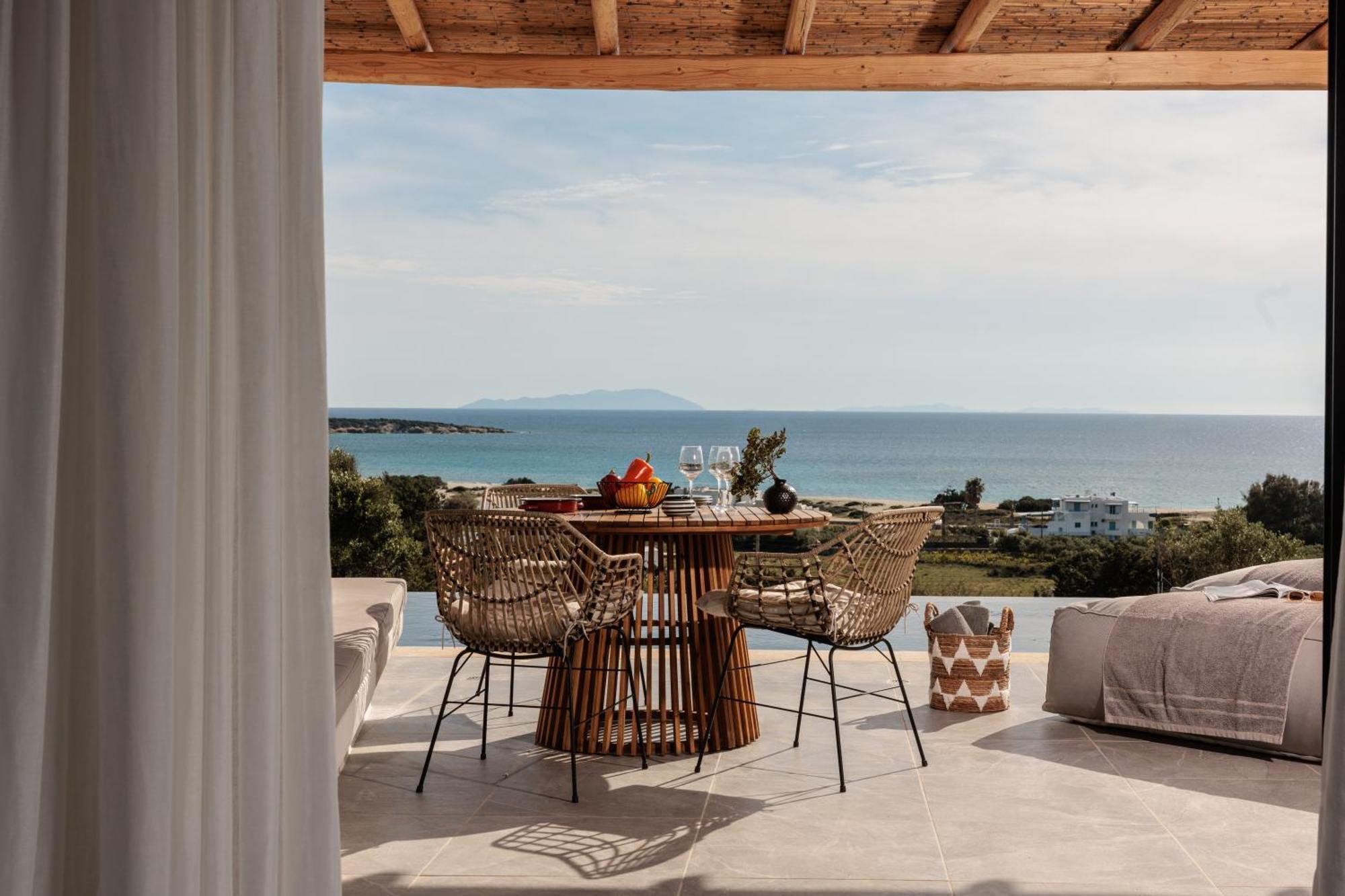 Phoenicia Naxos