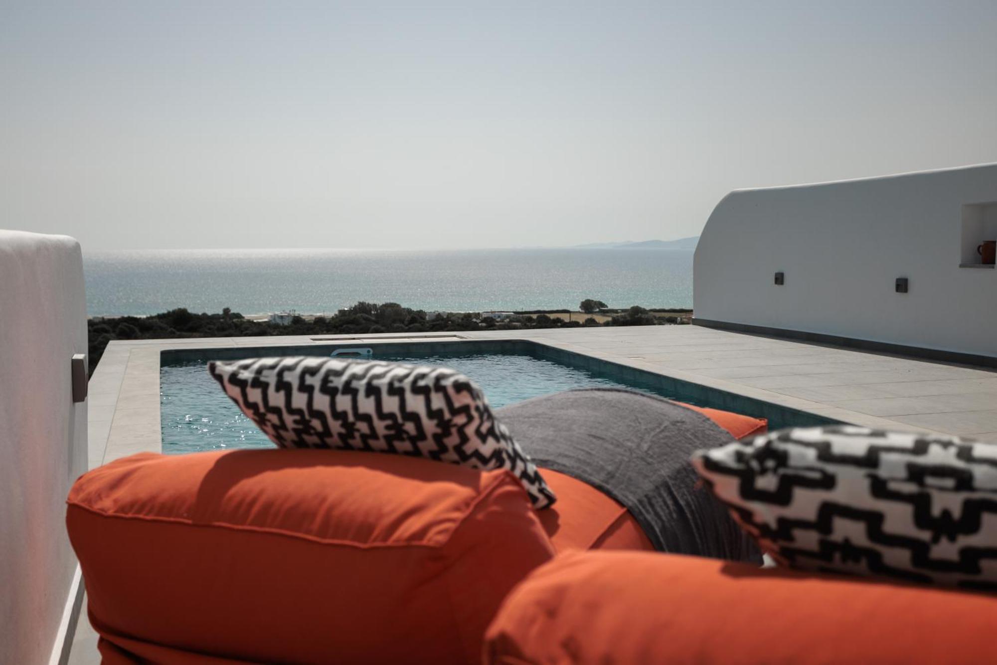 Phoenicia Naxos * Кастраки